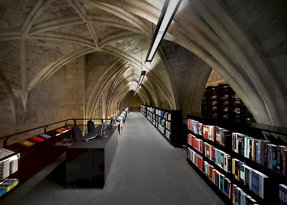 Ontdek de Betoverende Boekenwinkel in de Historische Kerk van Maastricht