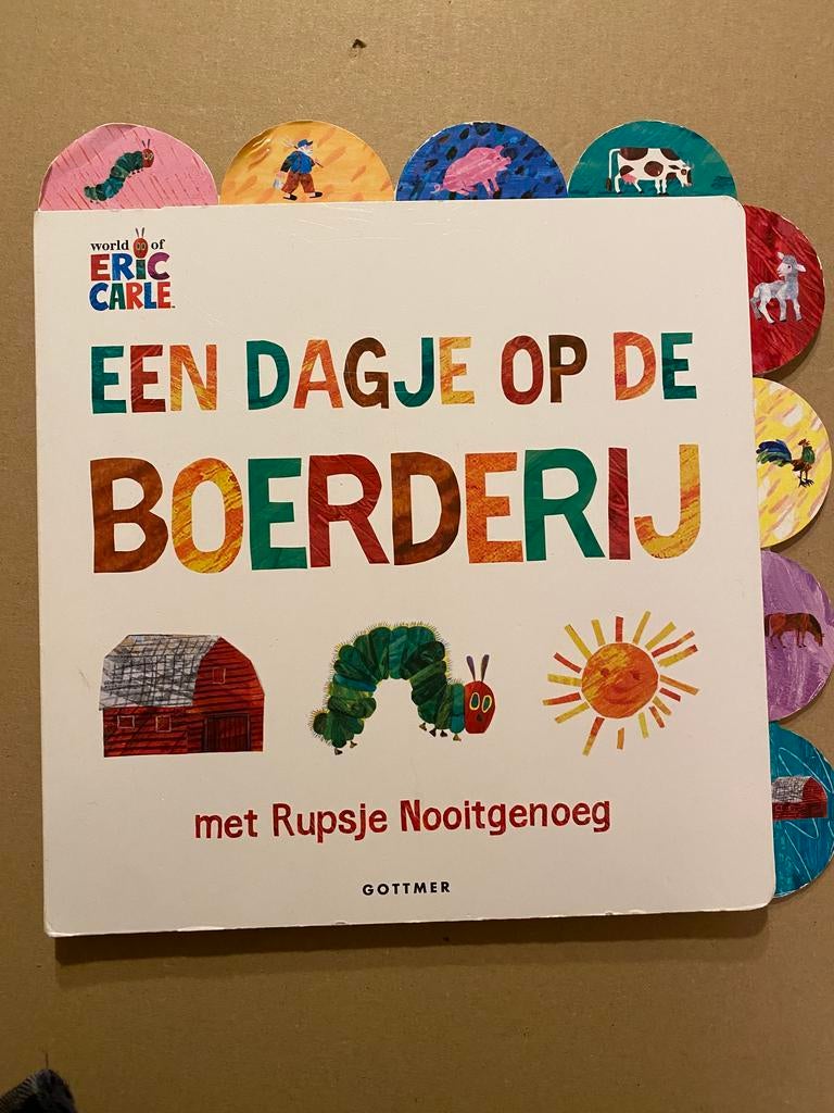 voelboek rupsje nooitgenoeg